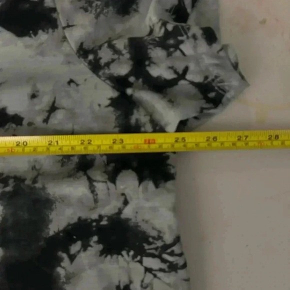Women’s Reverse Tie Dye T Shirt Size 2XL (see pictures for measurements) - Picture 5 of 5